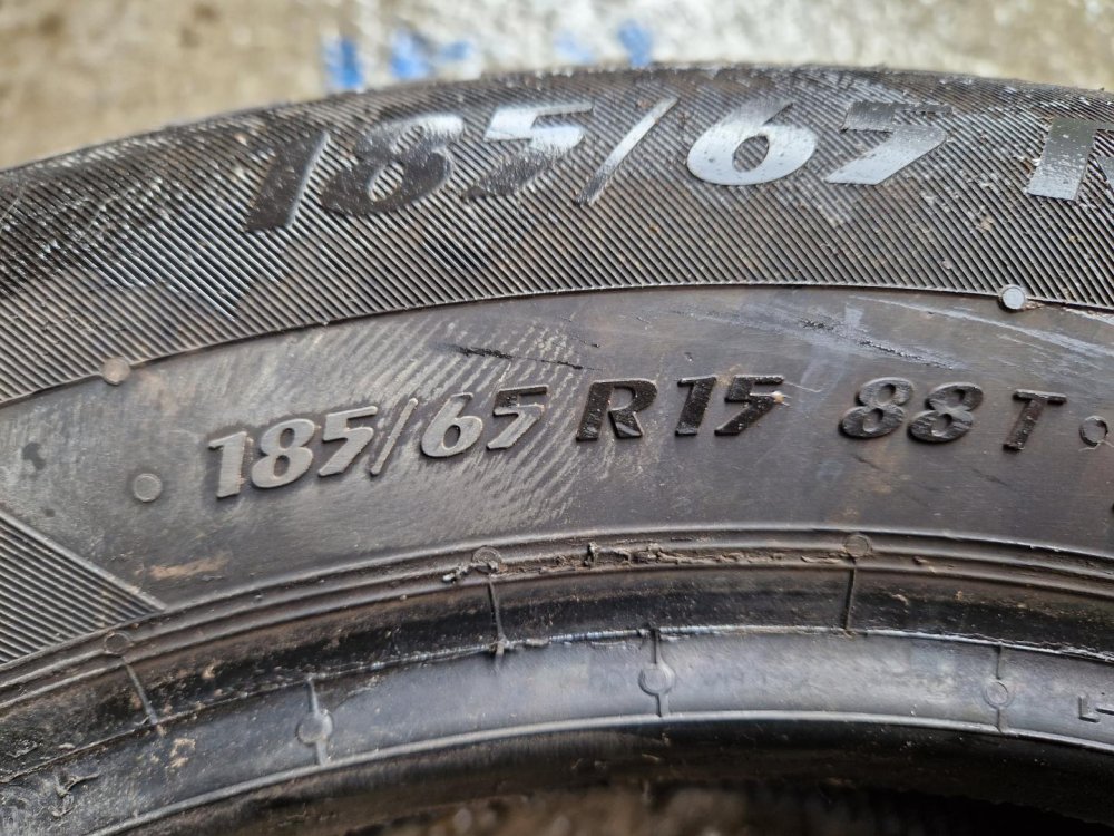 2 KS ZIMNÍ PNEUMATIKA MATADOR NORDICCA 185/65 R15 88T - 20403