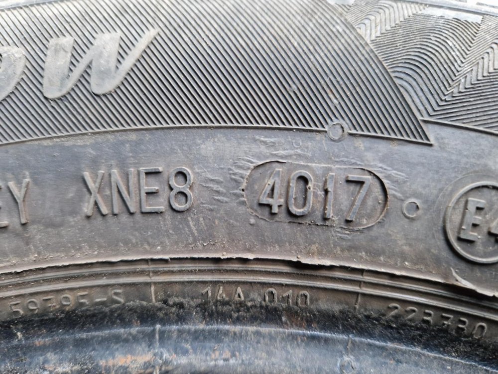 2 KS ZIMNÍ PNEUMATIKA MATADOR SIBIR SNOW 155/70 R13 75T - 21063