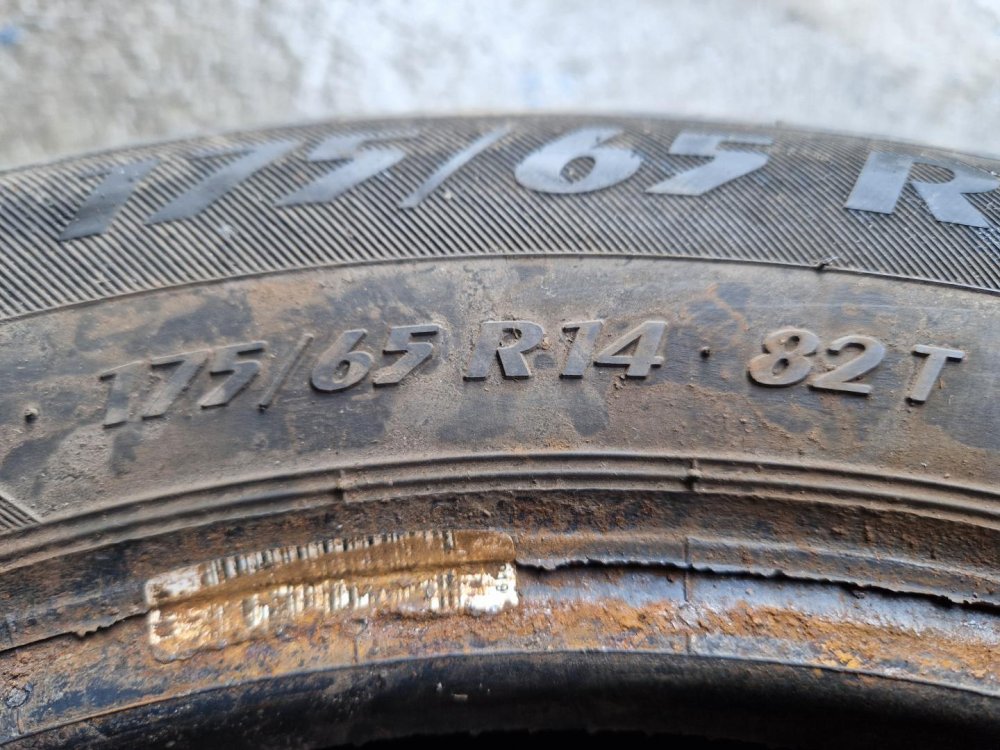2 KS ZIMNÍ PNEUMATIKA MATADOR SIBIR SNOW 175/65 R14 82T - 20330