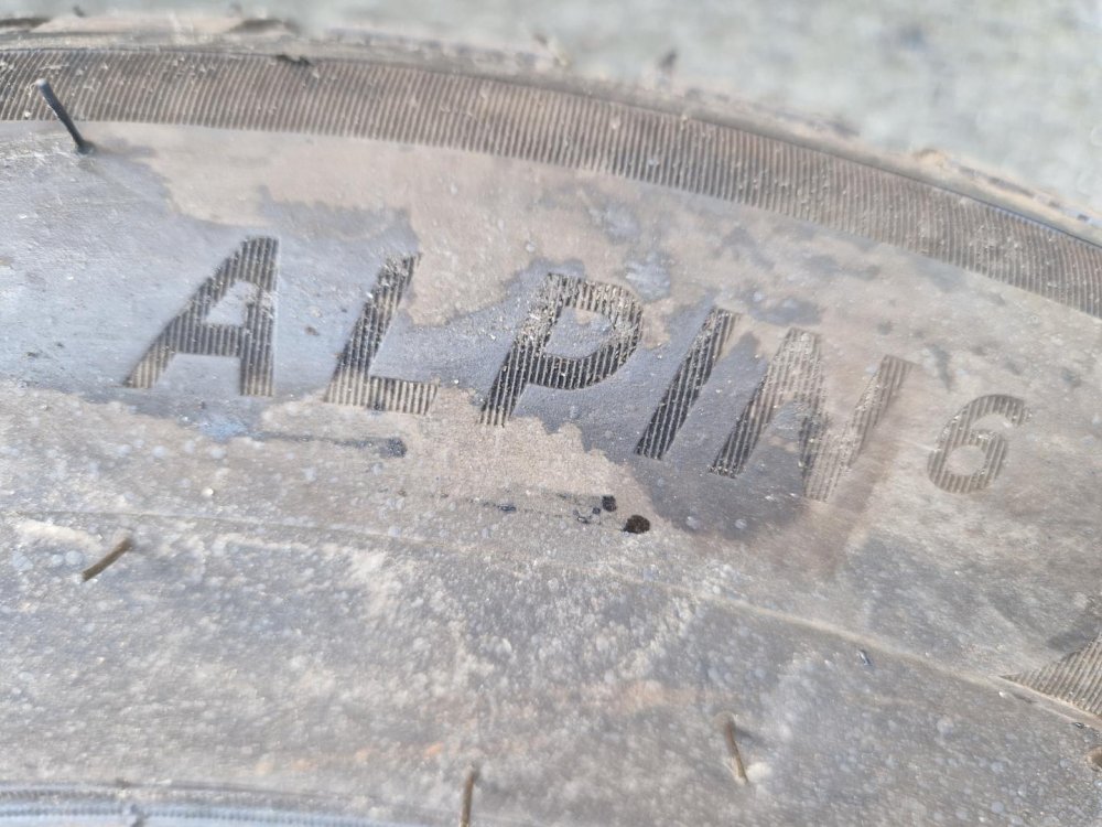 2 KS ZIMNÍ PNEUMATIKA MICHELIN ALPIN 6 185/65 R15 88T - 20281