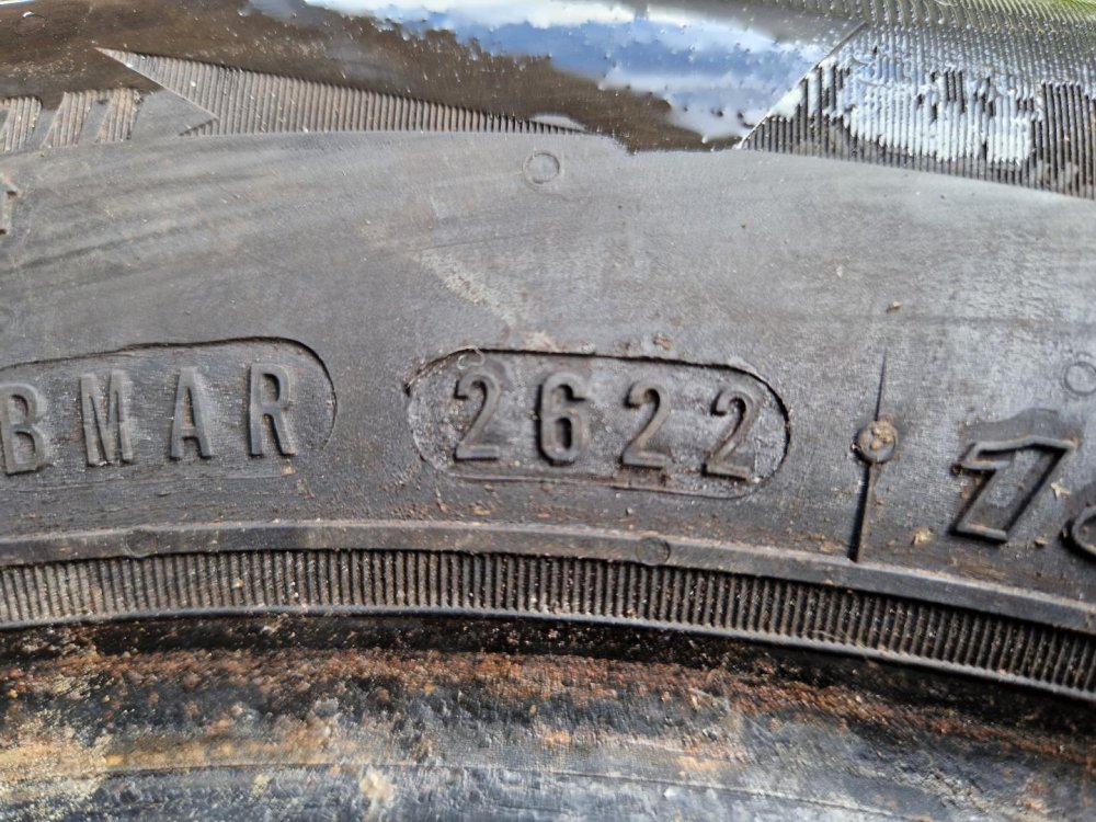2 KS ZIMNÍ PNEUMATIKA NEXEN WINGUARD SNOW G3 - 185/65 R15 88H - 20506