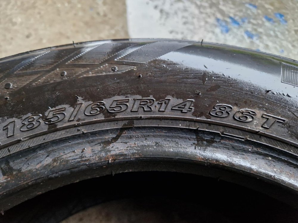2 KS ZIMNÍ PNEUMATIKA NEXEN WINGUARD SNOW WH2 - 185/65 R14 86T - 20304