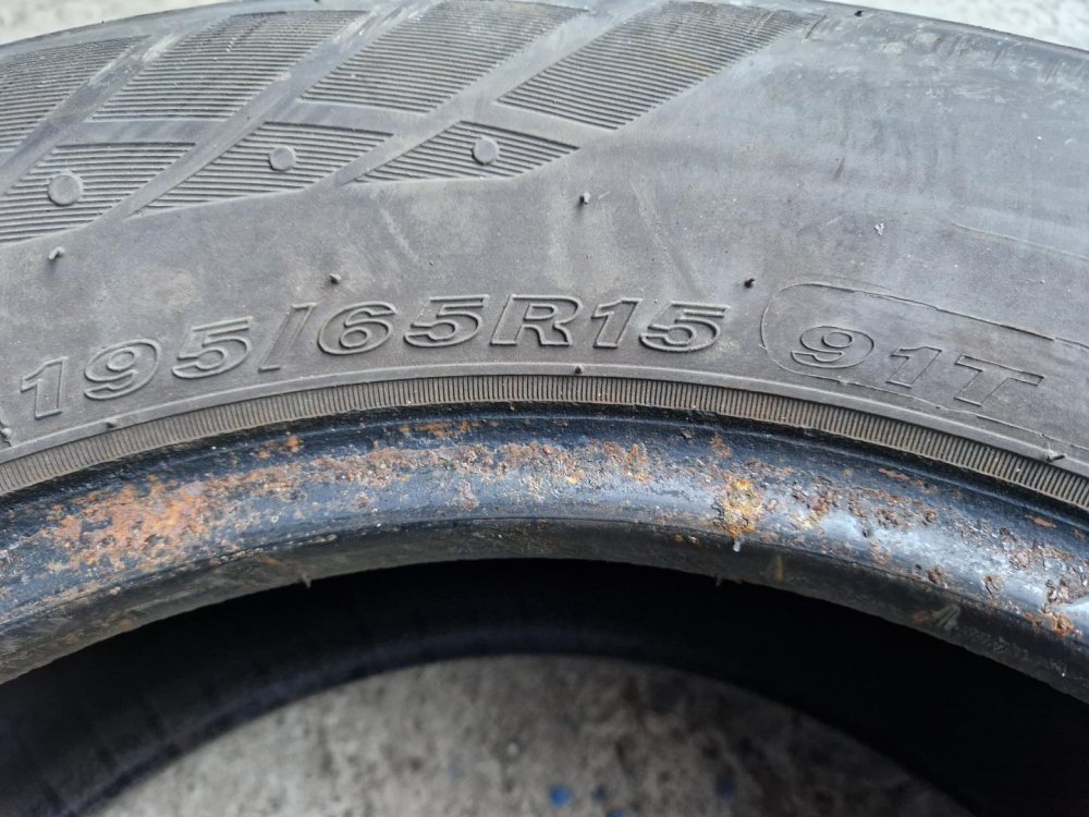 2 KS ZIMNÍ PNEUMATIKA NEXEN WINGUARD SNOW WH2 - 195/65 R15 91T - 21065