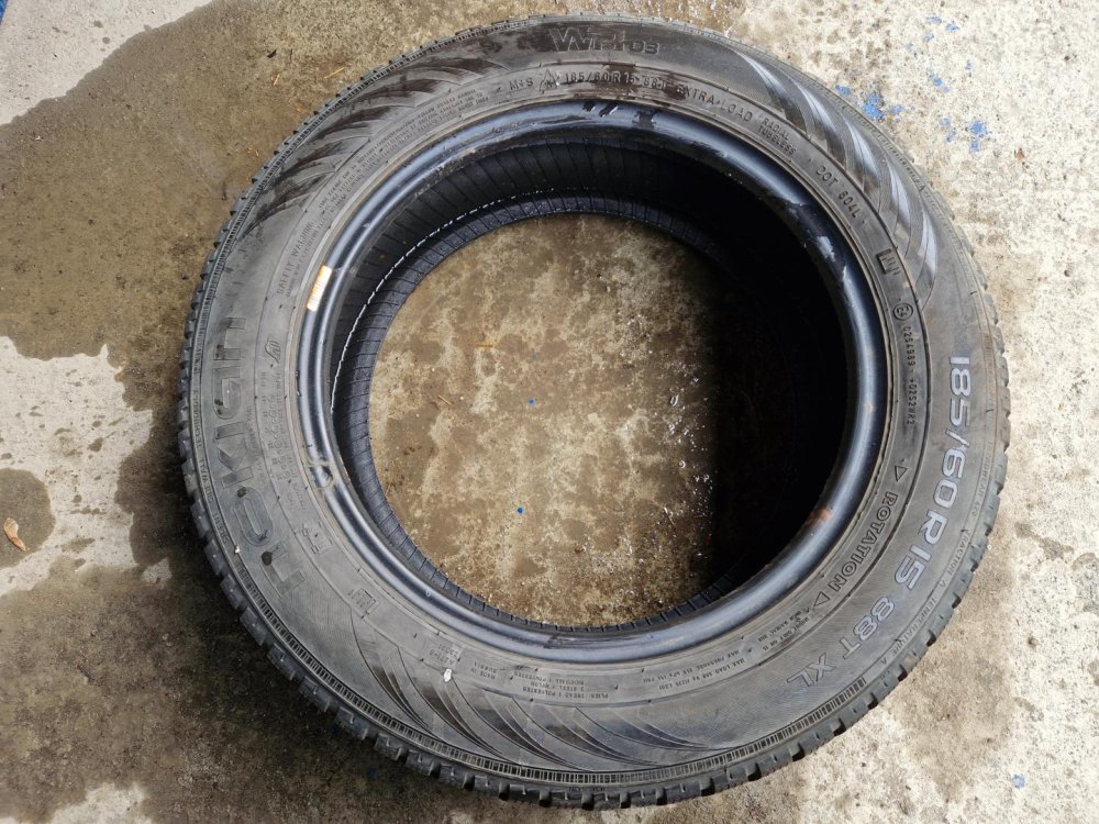2 KS ZIMNÍ PNEUMATIKA NOKIAN WR D3 - 185/60 R15 88T - 20585