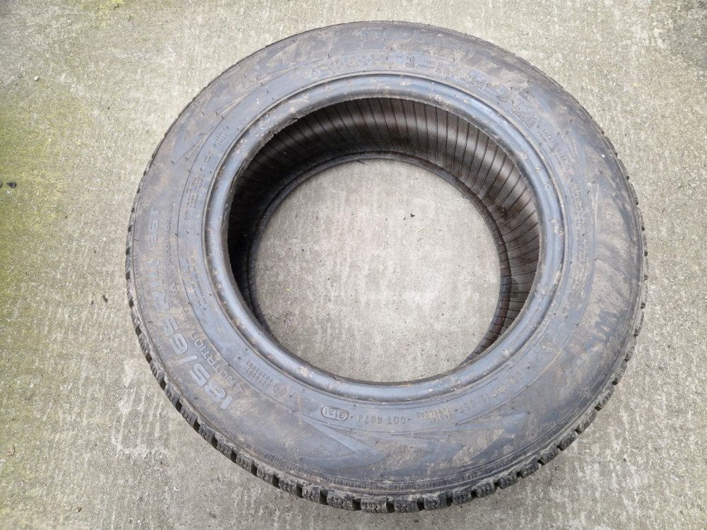 2 KS ZIMNÍ PNEUMATIKA NOKIAN WR D4 -185/65 R14 86T - 20566
