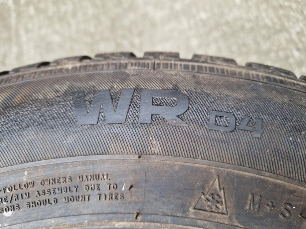 2 KS ZIMNÍ PNEUMATIKA NOKIAN WR D4 -185/65 R14 86T - 20566