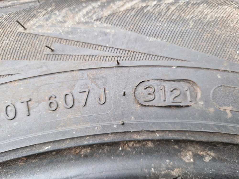 2 KS ZIMNÍ PNEUMATIKA NOKIAN WR D4 -185/65 R14 86T - 20566