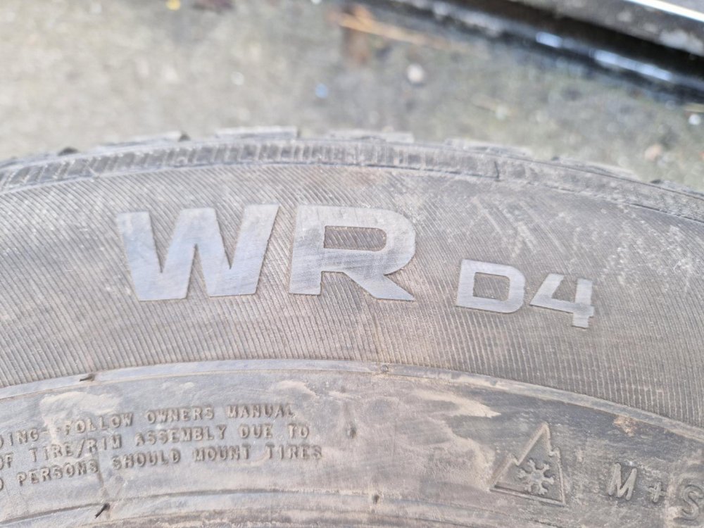 2 KS ZIMNÍ PNEUMATIKA NOKIAN WR D4 -195/65 R15 91T - 20380