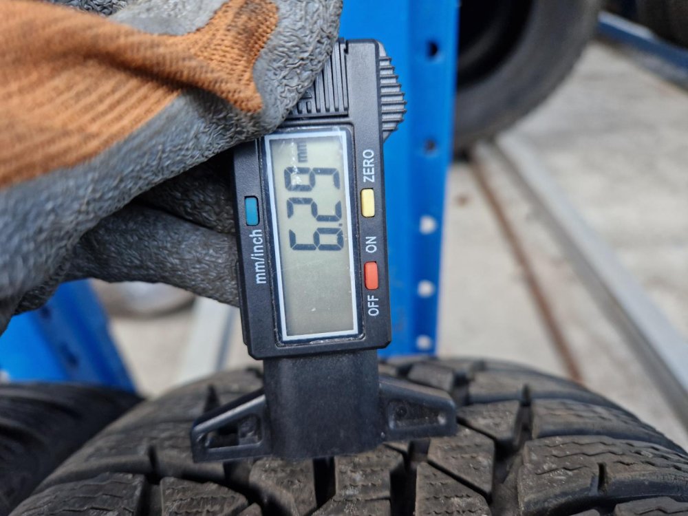 2 KS ZIMNÍ PNEUMATIKA NOKIAN WR D4 -195/65 R15 91T - 21158 2 KS ZIMNÍ PNEUMATIKA NOKIAN WR D4 -195/65 R15 91T - 21158