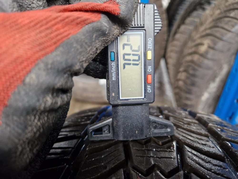 2 KS ZIMNÍ PNEUMATIKA SAVA ESKIMO HP2 - 215/55 R16 93H - 20395