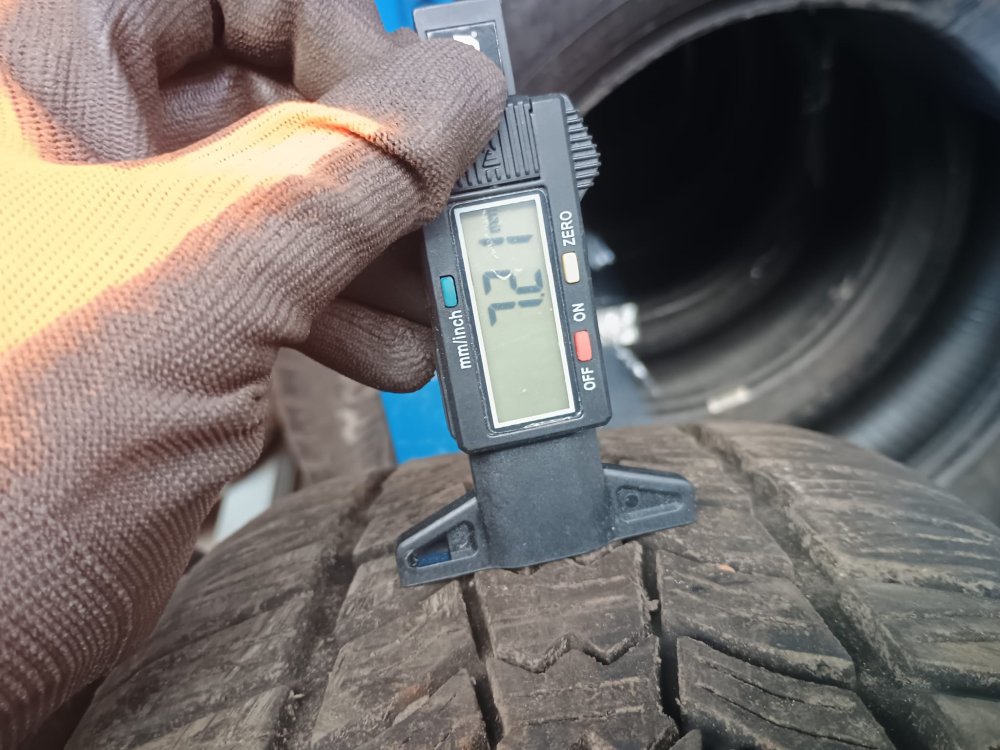 2 KS ZIMNÍ PNEUMATIKA SAVA ESKIMO HP2 - 215/55 R16 93H - 20395