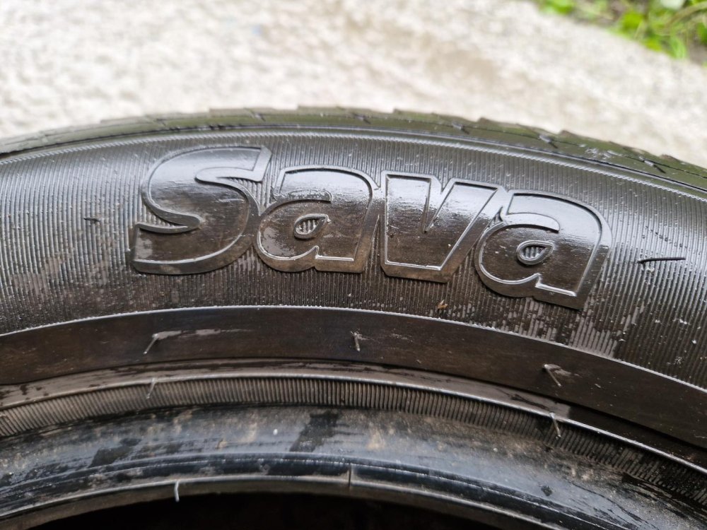 2 KS ZIMNÍ PNEUMATIKA SAVA ESKIMO HP2 - 215/55 R16 93H - 20395