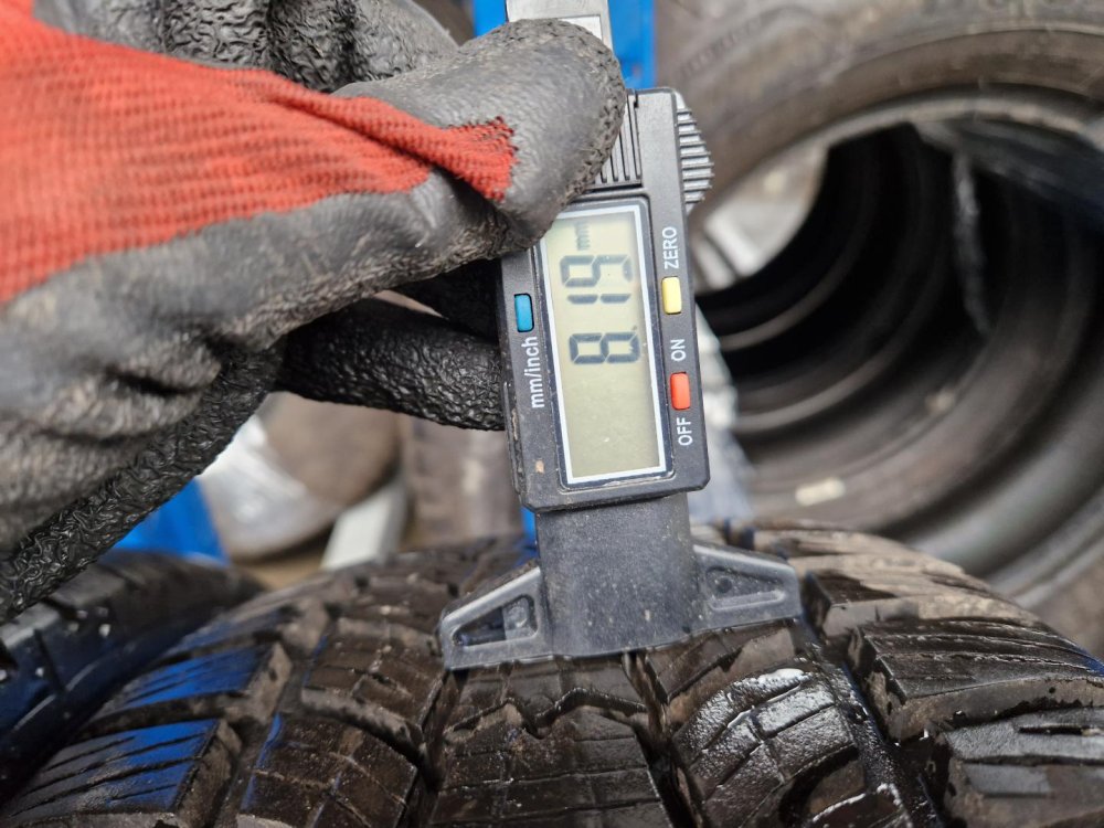 2 KS ZIMNÍ PNEUMATIKA SAVA ESKIMO HP2 - 215/55 R16 93H - 20395
