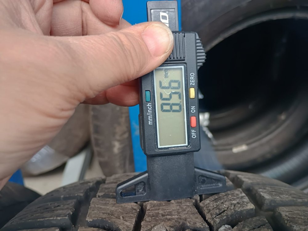 2 KS ZIMNÍ PNEUMATIKA SAVA ESKIMO HP2 - 215/55 R16 93H - 20409