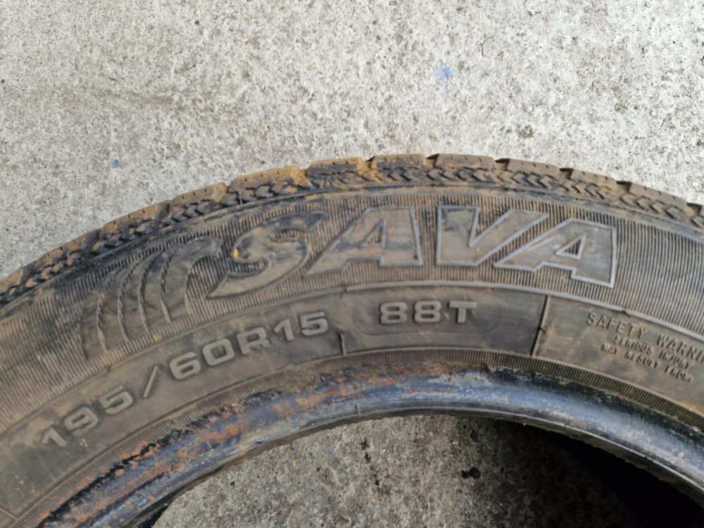 2 KS ZIMNÍ PNEUMATIKA SAVA ESKIMO S3+  195/60 R15 88T - 20644