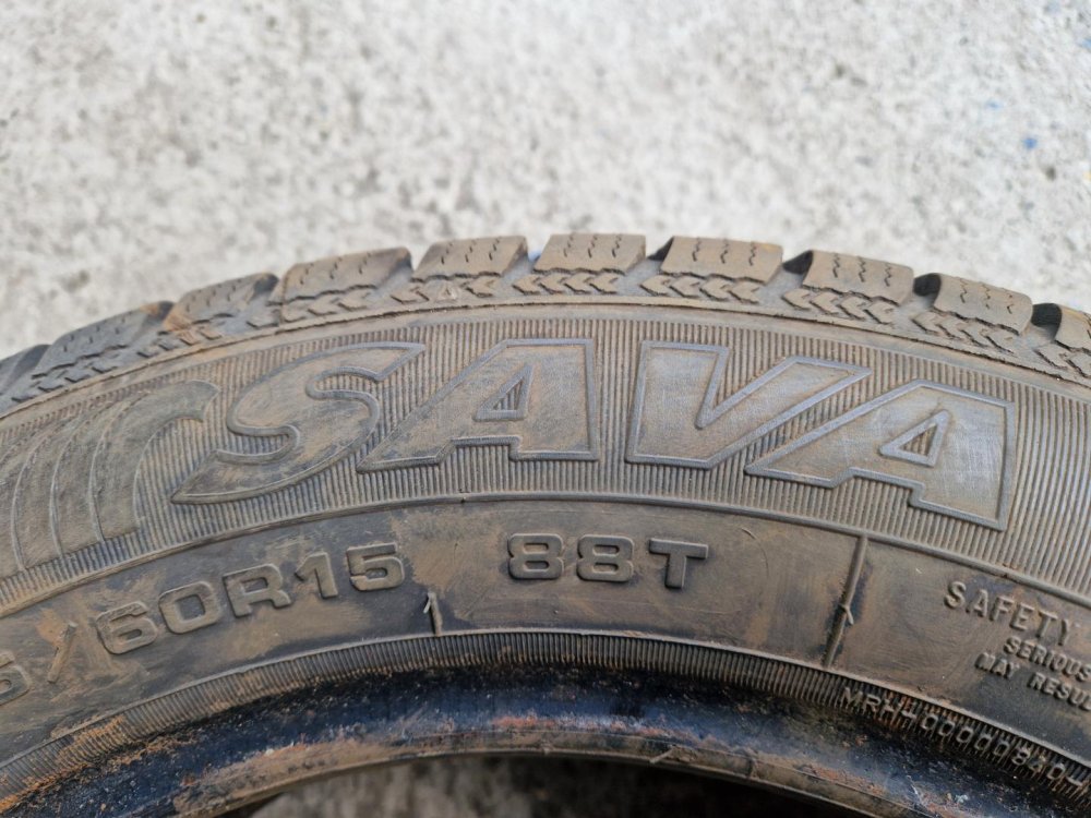2 KS ZIMNÍ PNEUMATIKA SAVA ESKIMO S3+  195/60 R15 88T - 20734 2 KS ZIMNÍ PNEUMATIKA SAVA ESKIMO S3+  195/60 R15 88T - 20734