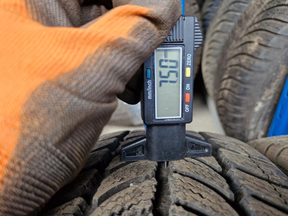 2 KS ZIMNÍ PNEUMATIKA SAVA ESKIMO S3+  195/60 R15 88T - 20734 2 KS ZIMNÍ PNEUMATIKA SAVA ESKIMO S3+  195/60 R15 88T - 20734