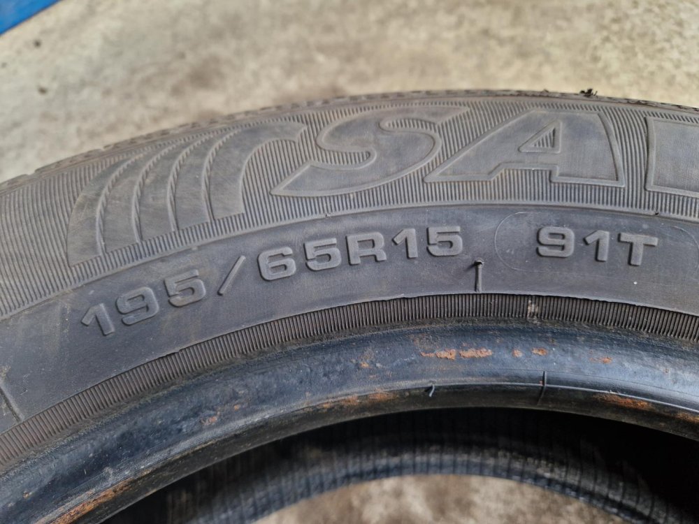 2 KS ZIMNÍ PNEUMATIKA SAVA ESKIMO S3+  195/65 R15 91T - 20738 2 KS ZIMNÍ PNEUMATIKA SAVA ESKIMO S3+  195/65 R15 91T - 20738