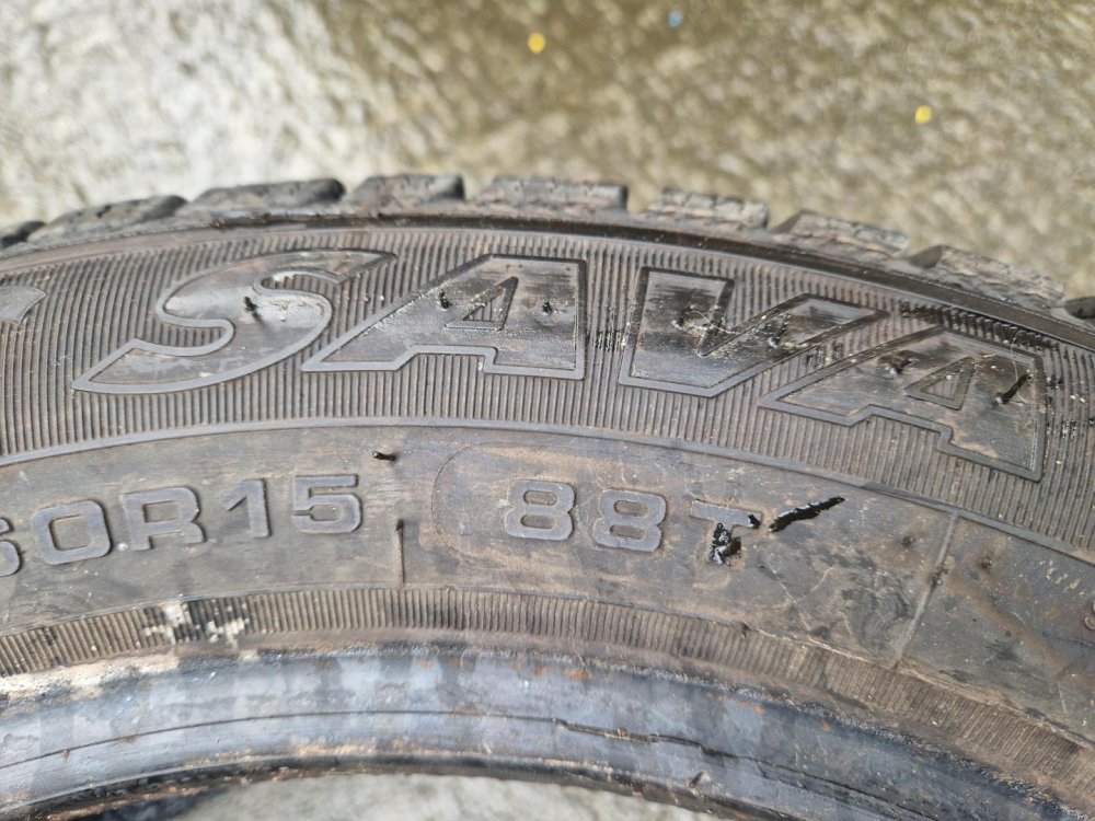 2 KS ZIMNÍ PNEUMATIKA SAVA ESKIMO S3+ 185/60 R15 88T  - 20574