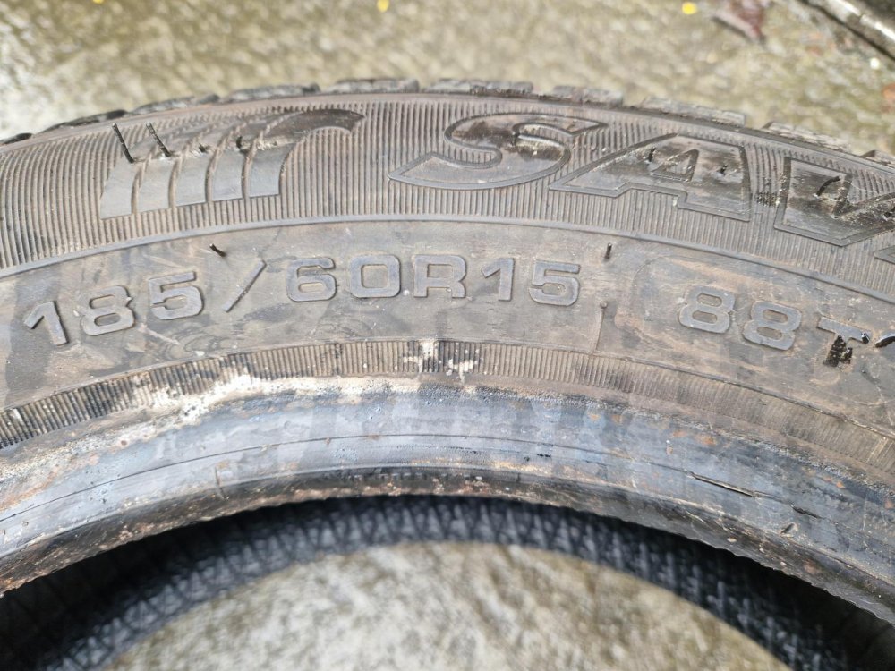 2 KS ZIMNÍ PNEUMATIKA SAVA ESKIMO S3+ 185/60 R15 88T  - 20574