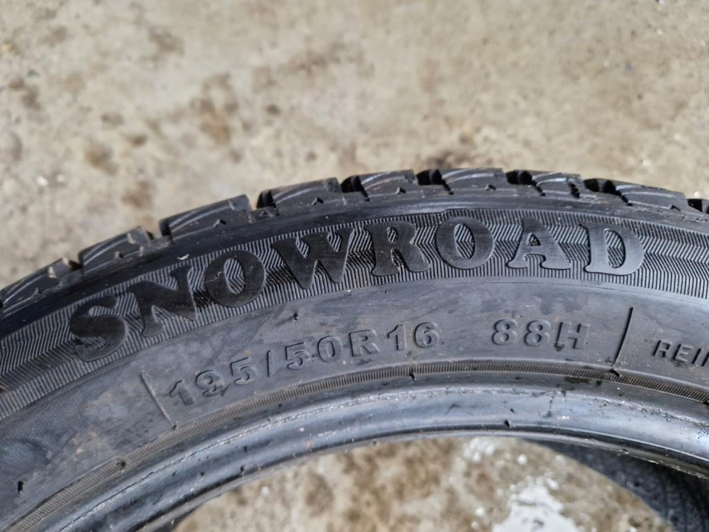 2 KS ZIMNÍ PNEUMATIKA TOMKET SNOWROAD - 195/55 R16 88H - 2096