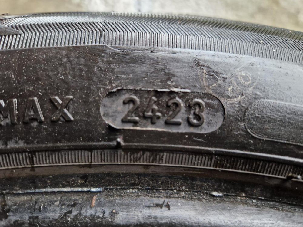2 KS ZIMNÍ PNEUMATIKA TOMKET SNOWROAD - 195/55 R16 88H - 2096