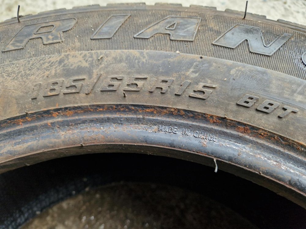 2 KS ZIMNÍ PNEUMATIKA TRIANGLE SNOW LION 185/65 R15 88T - 20587