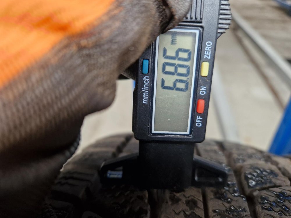 2 KS ZIMNÍ PNEUMATIKA TRIANGLE SNOW LION 185/65 R15 88T - 20587