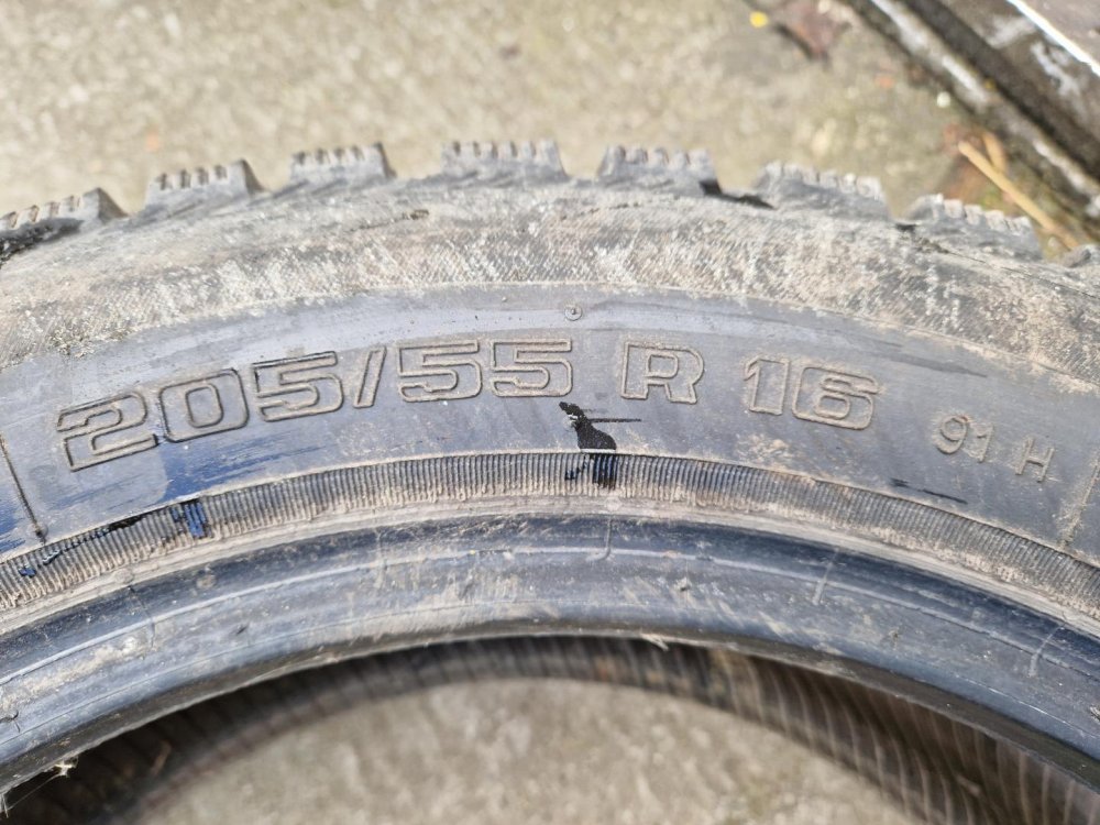 2 KS ZIMNÍ PNEUMATIKA VRANÍK EVEREST HPL 4 - 205/55 R16 91H - 20466