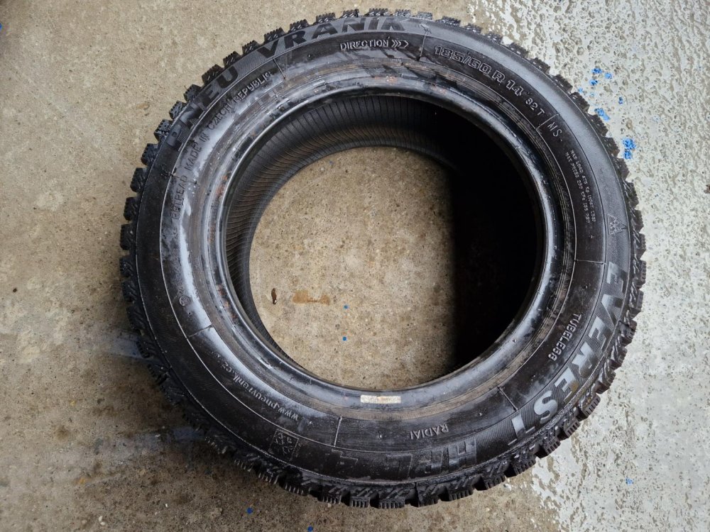 2 KS ZIMNÍ PNEUMATIKA VRANÍK EVEREST HPL4 185/60 R14 82T - 20308