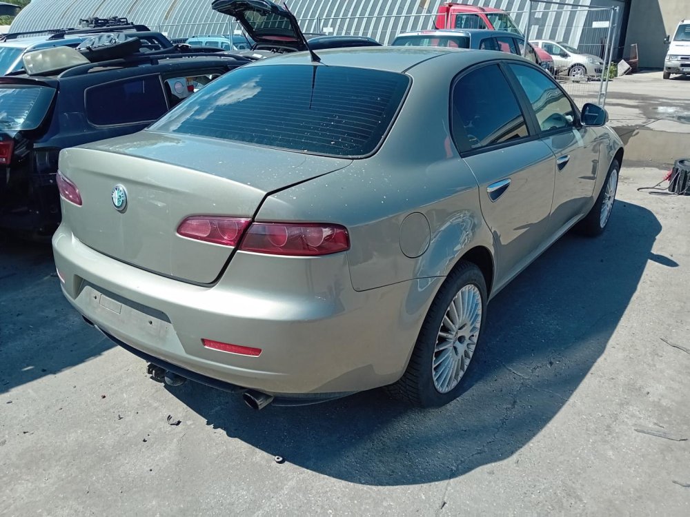 Alfa Romeo 159 2.4 JTD 20V ( 939A3000 ) 147kW r.2006 hnědá na náhradní díly