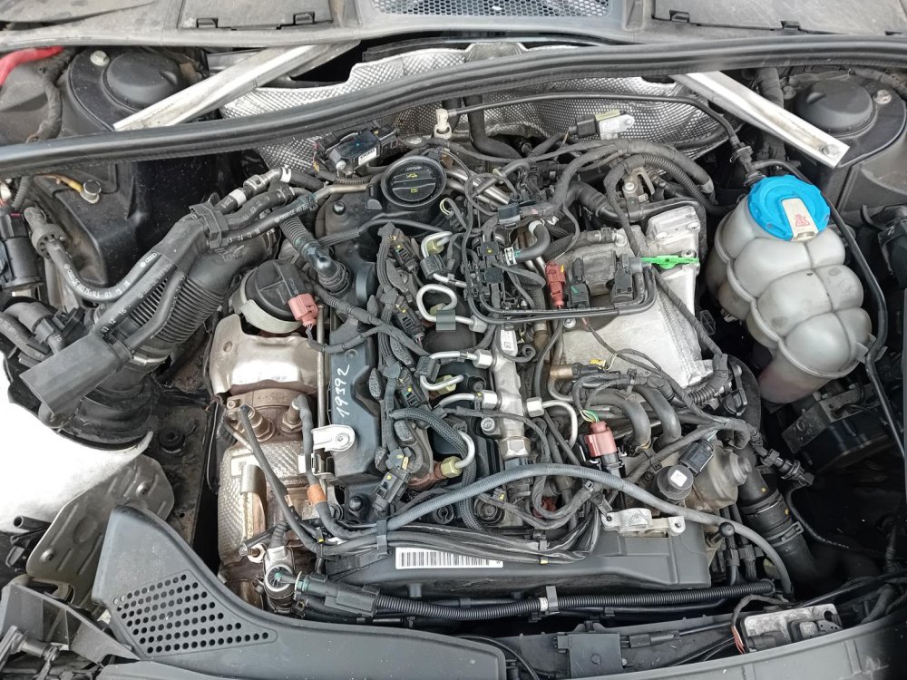 Audi A4 B9 2.0 TDI ( DEU ) 110kW r.2016 černá na náhradní díly Audi A4 B9 2.0 TDI ( DEU ) 110kW r.2016 černá na náhradní díly