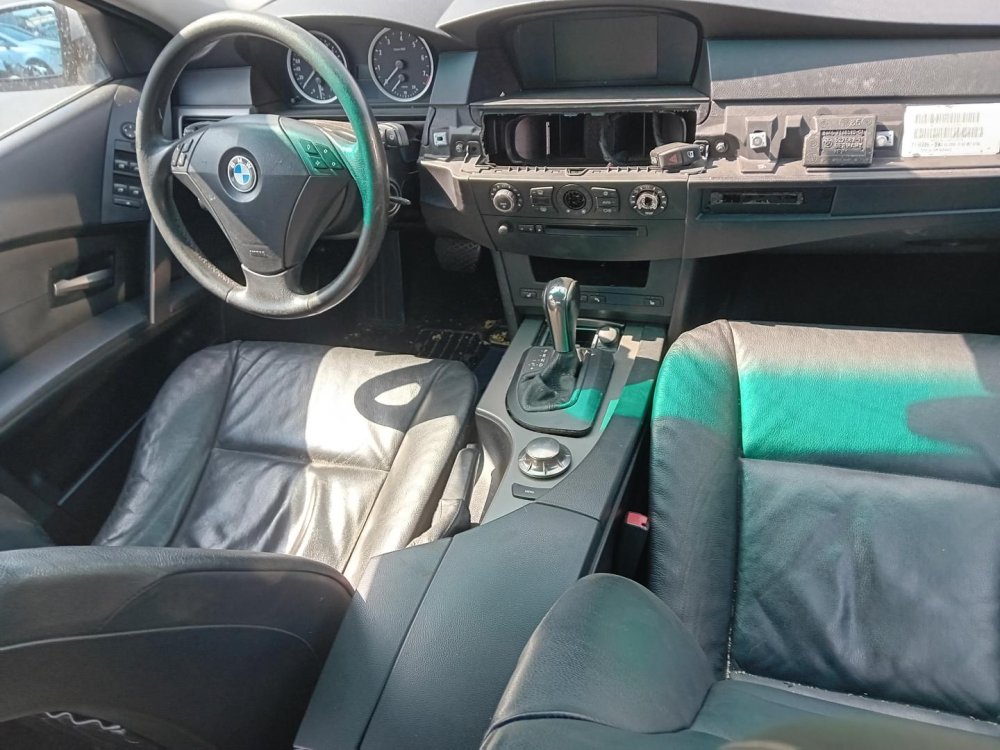 BMW 5 E61 525i ( N52B25A ) 160kW r.2005 šedá na náhradní díly