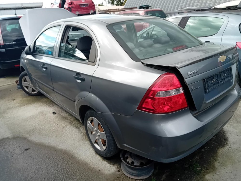 Chevrolet Aveo 1.4 ( F14D3 ) 69kW r.2008 šedá na náhradní díly
