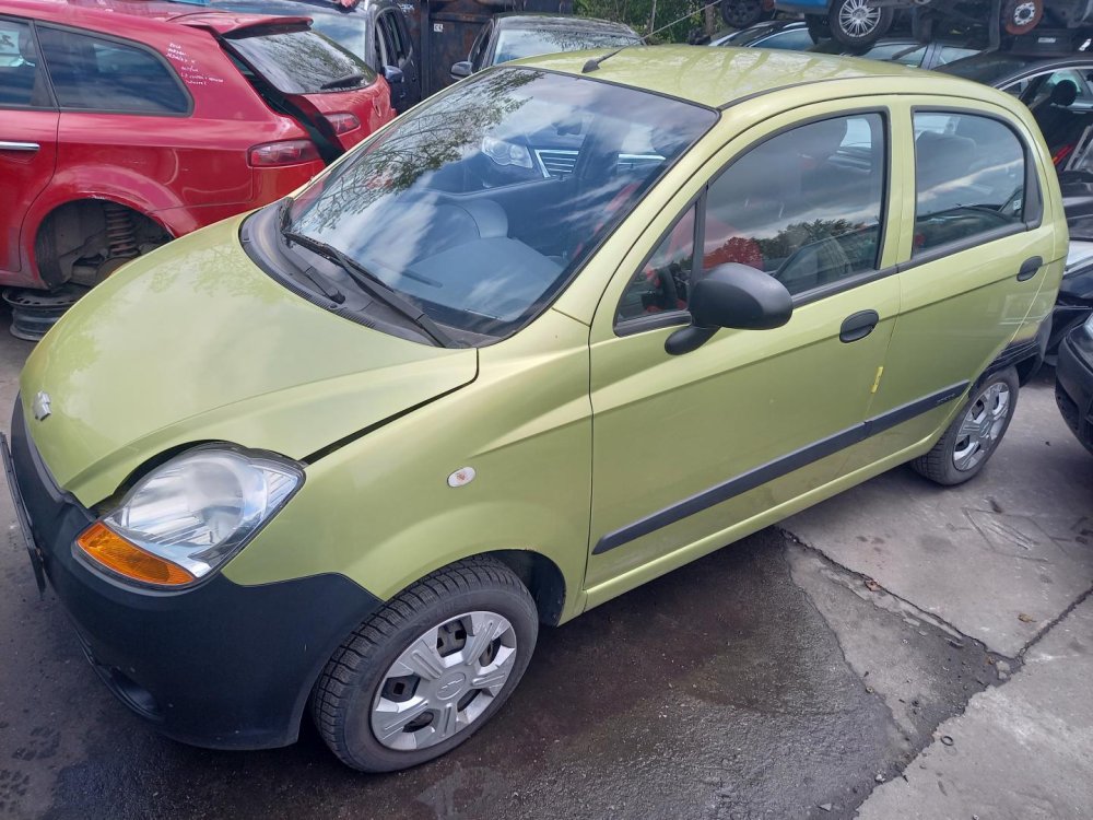 Chevrolet Spark 0.8 ( A08S3 ) 38kW r.2008 zelená na náhradní díly 