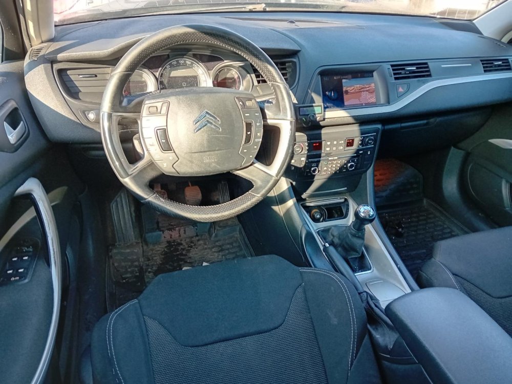 Citroen C5 1.6 HDi 16V ( 9HZ ) 80kW r.2008 šedá na náhradní díly