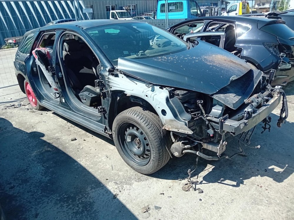 Citroen C5 2.2 HDI 16V ( 4HT ) 125kW r.2008 černá na náhradní díly