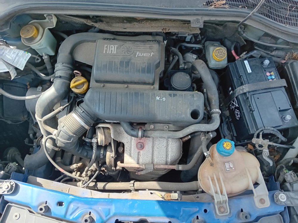 Fiat Doblo 1.4 CNG ( 198A4000 ) 88kW r.2012 modrá na náhradní díly