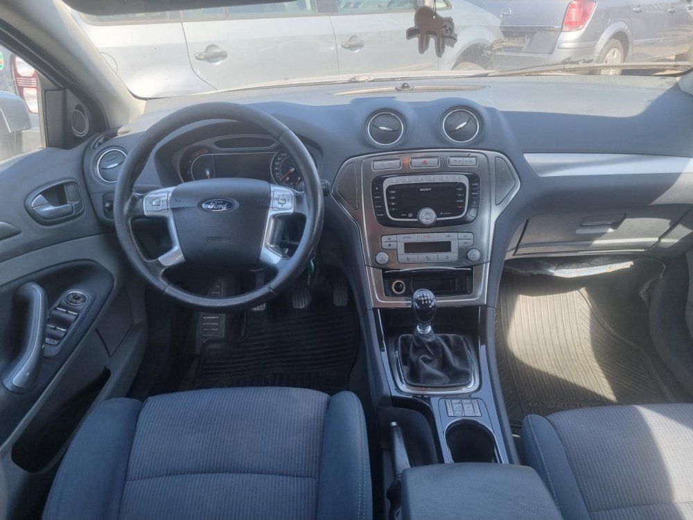 Ford Mondeo 2.0 TDCi ( QXBA ) 103kW r.2007 stříbrná na náhradní díly