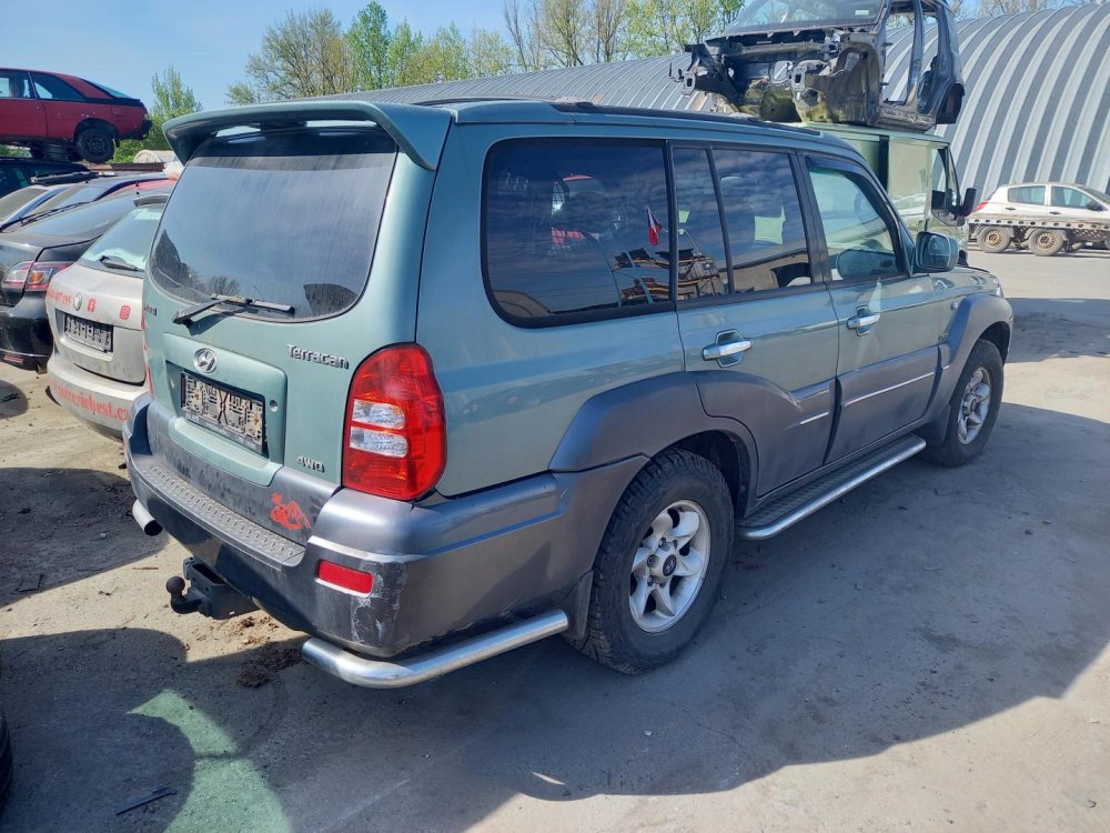 Hyundai Terracan 2.9 CRDi 4WD ( J3 ) 120kW r.2005 zelená na náhradní díly