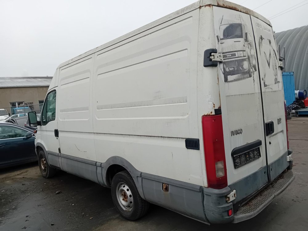 Iveco Daily III 35 S 12 V 2.3 ( F1AE0481B ) 85kW r.2004 bílá na náhradní díly Iveco Daily III 35 S 12 V 2.3 ( F1AE0481B ) 85kW r.2004 bílá na náhradní díly