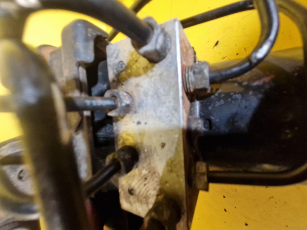 JEDNOTKA ABS - 13157577 - OPEL ASTRA H / ZAFIRA B - 17533