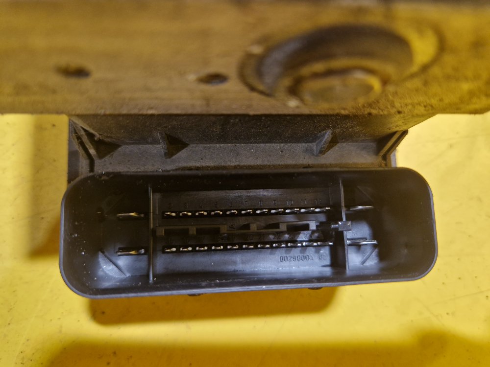 JEDNOTKA ABS - 13244860 - OPEL ASTRA H / ZAFIRA B - 18063