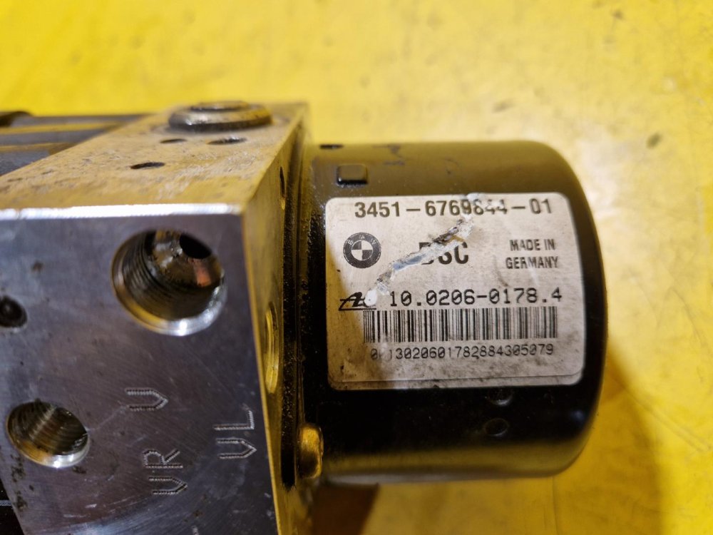 JEDNOTKA ABS - 3451-6769844-01 - BMW 1 I (E87, E90), 3 V (E81) - 18593