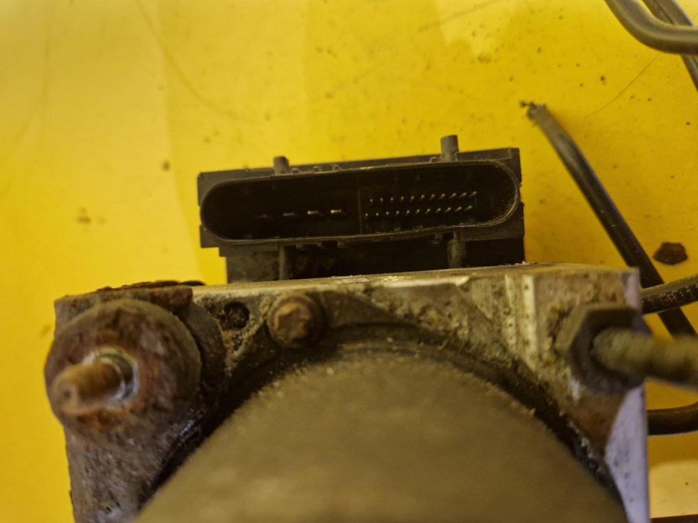 JEDNOTKA ABS - 58920-20300 - HYUNDAI I30 I / KIA CEED I - 17534