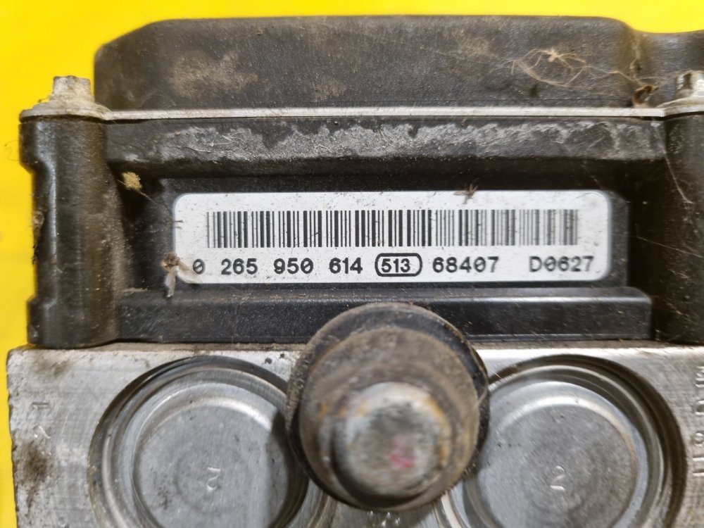 JEDNOTKA ABS - 58920-4D300 - KIA CARNIVAL II (GQ) (2006-2014) - 17796