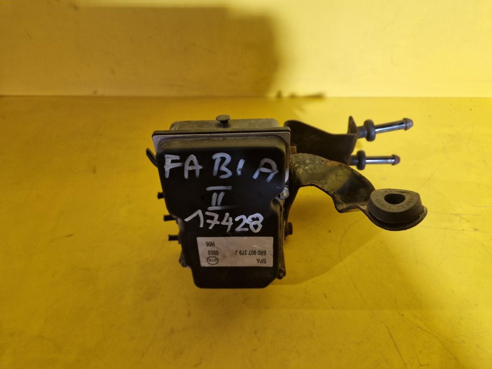 JEDNOTKA ABS - 6R0907379J - ŠKODA FABIA II, ROOMSTER - 17428