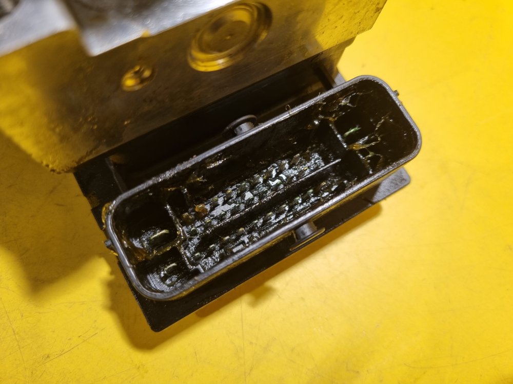 JEDNOTKA ABS - 9665331980 - BOSCH - PEUGEOT 308 I / CITROËN C4 I - 17413