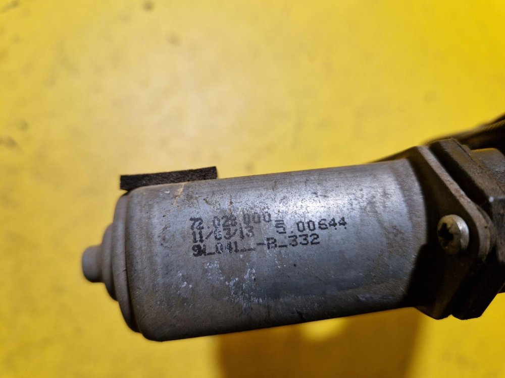 LEVÁ PŘEDNÍ STAHOVAČKA OKNA S MOTORKEM 5000887 DIAT DOBLO II - 18503 LEVÁ PŘEDNÍ STAHOVAČKA OKNA S MOTORKEM 5000887 DIAT DOBLO II - 18503