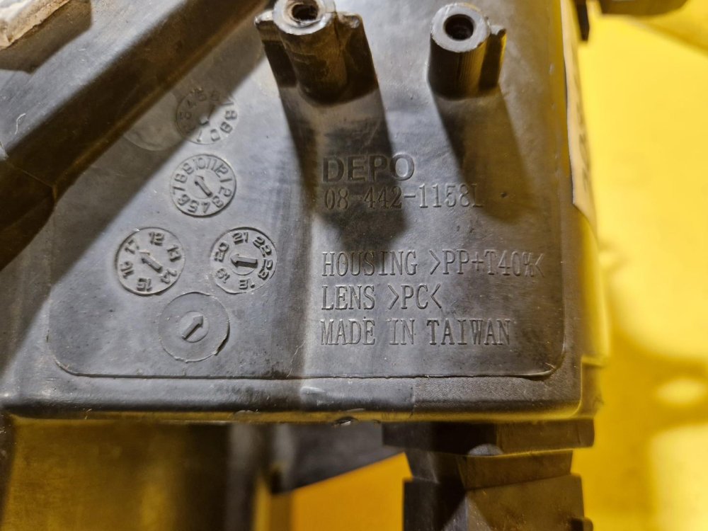 LEVÉ PŘEDNÍ SVĚTLO OPEL INSIGNIA A - 20847 LEVÉ PŘEDNÍ SVĚTLO OPEL INSIGNIA A - 20847